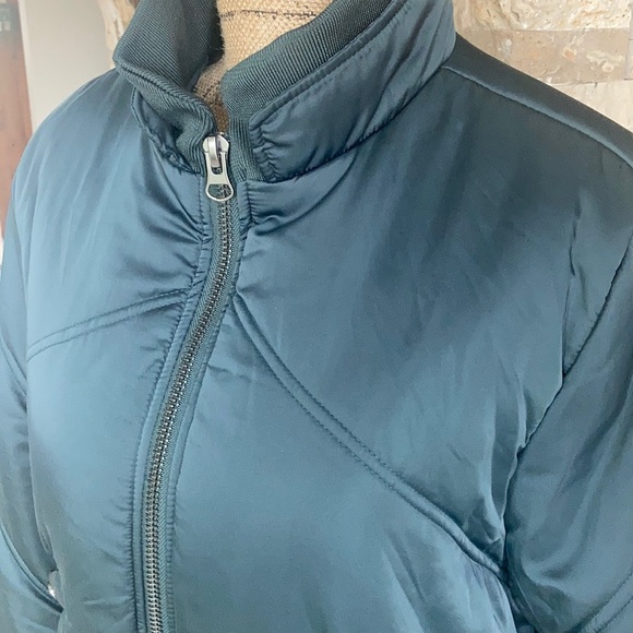 Vigoss blue almost an emerald green puffer jacket winter with zip closure - Picture 6 of 16